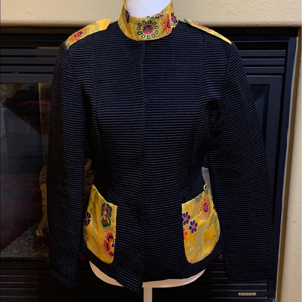 Shanghai Tang blazer size 4